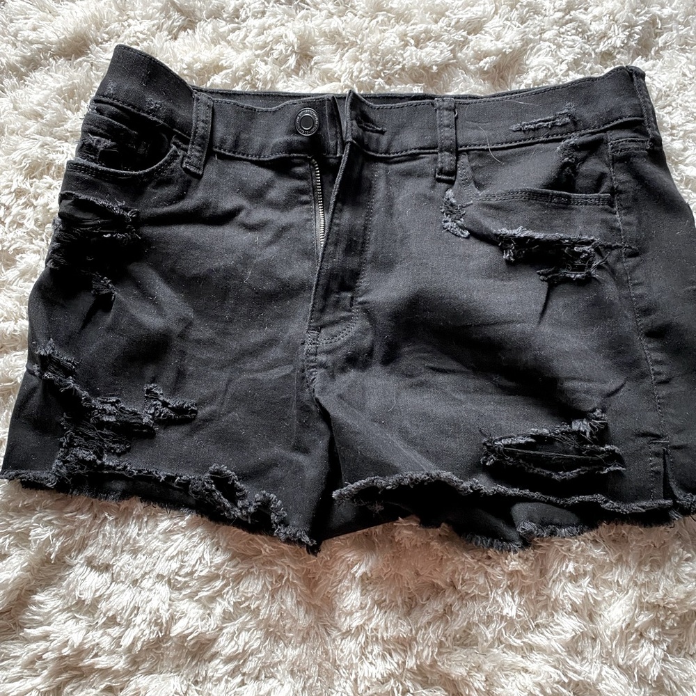Black jean ripped shorts.